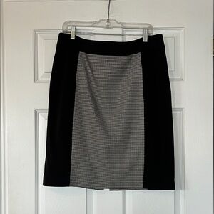 4/$20 Black Pencil Skirt with Houndstooth Center Panel